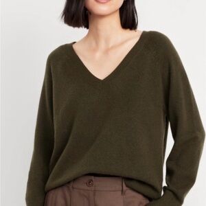Old Navy Dark Green V-Neck Sweater